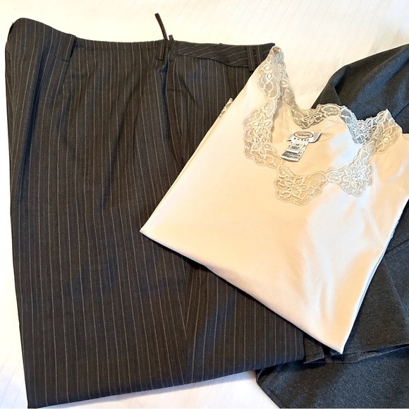 Talbots Pants Charcoal Grey Cream Pin Stripe Wool Classic Plus size 18 W Petite - Picture 15 of 15